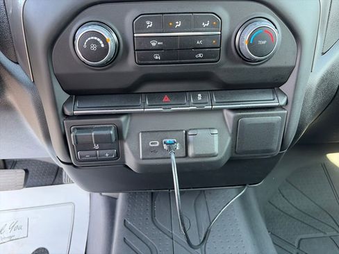 Used 2023 Chevrolet Silverado 2500 Custom w/ Gooseneck/5TH Wheel Package image 19