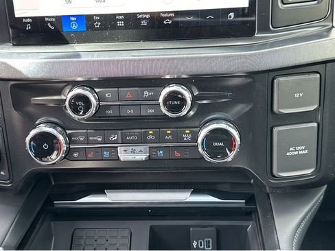 New 2025 Ford F250 Platinum image 28