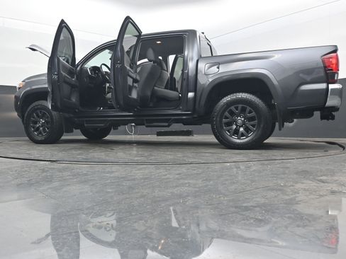 Used 2022 Toyota Tacoma SR5 image 44
