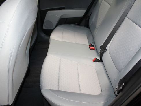 Used 2023 Kia Rio S image 17