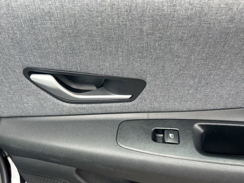 Used 2025 Hyundai Elantra Limited FWD image 28