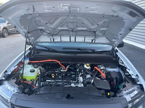 New 2025 Ford Maverick XL image 35