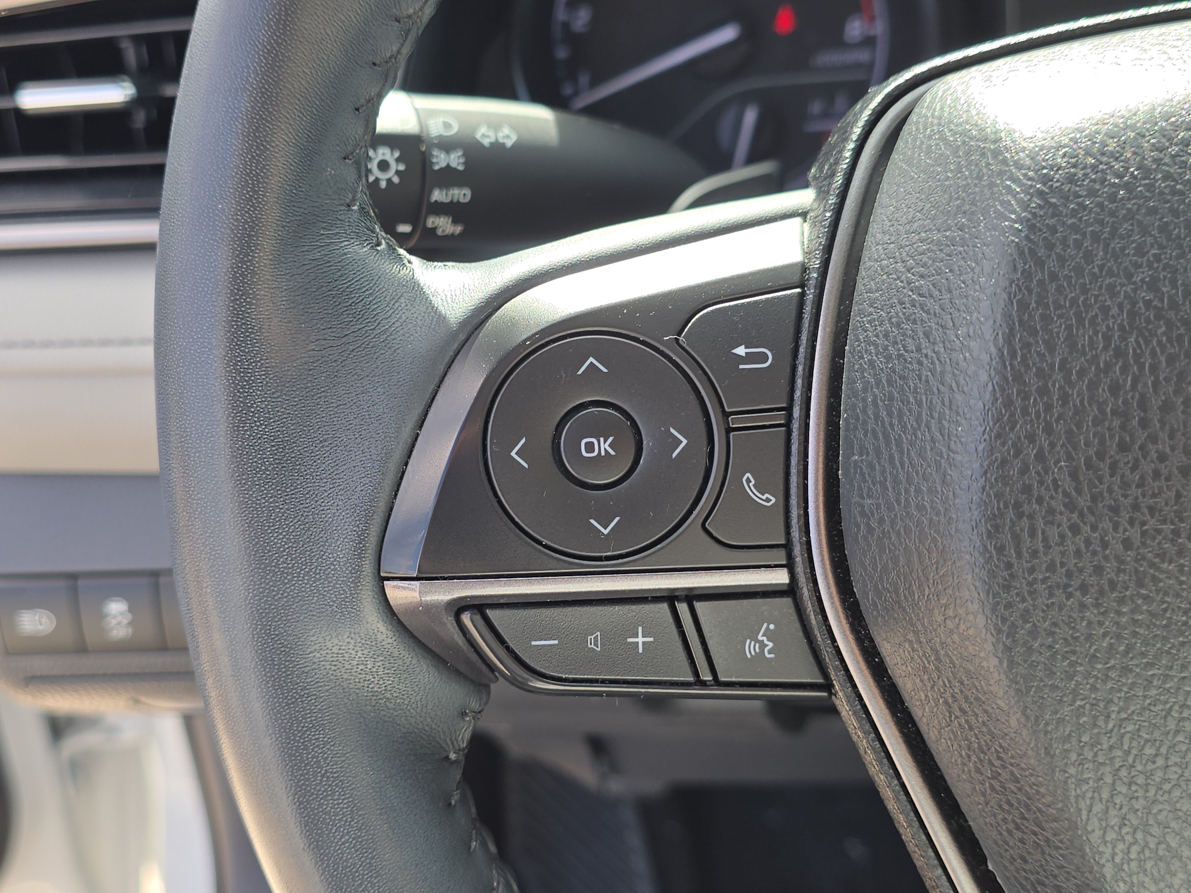 Used 2022 Toyota Camry SE w/ Audio Upgrade Package FWD image 30