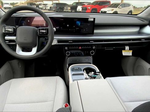 New 2026 Hyundai Ioniq 9 SE image 5