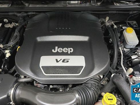 Used 2017 Jeep Wrangler Unlimited Sport w/ Connectivity Group image 33