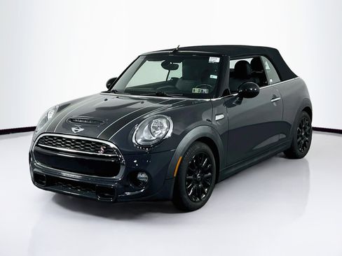 Used 2018 MINI Cooper S FWD image 1