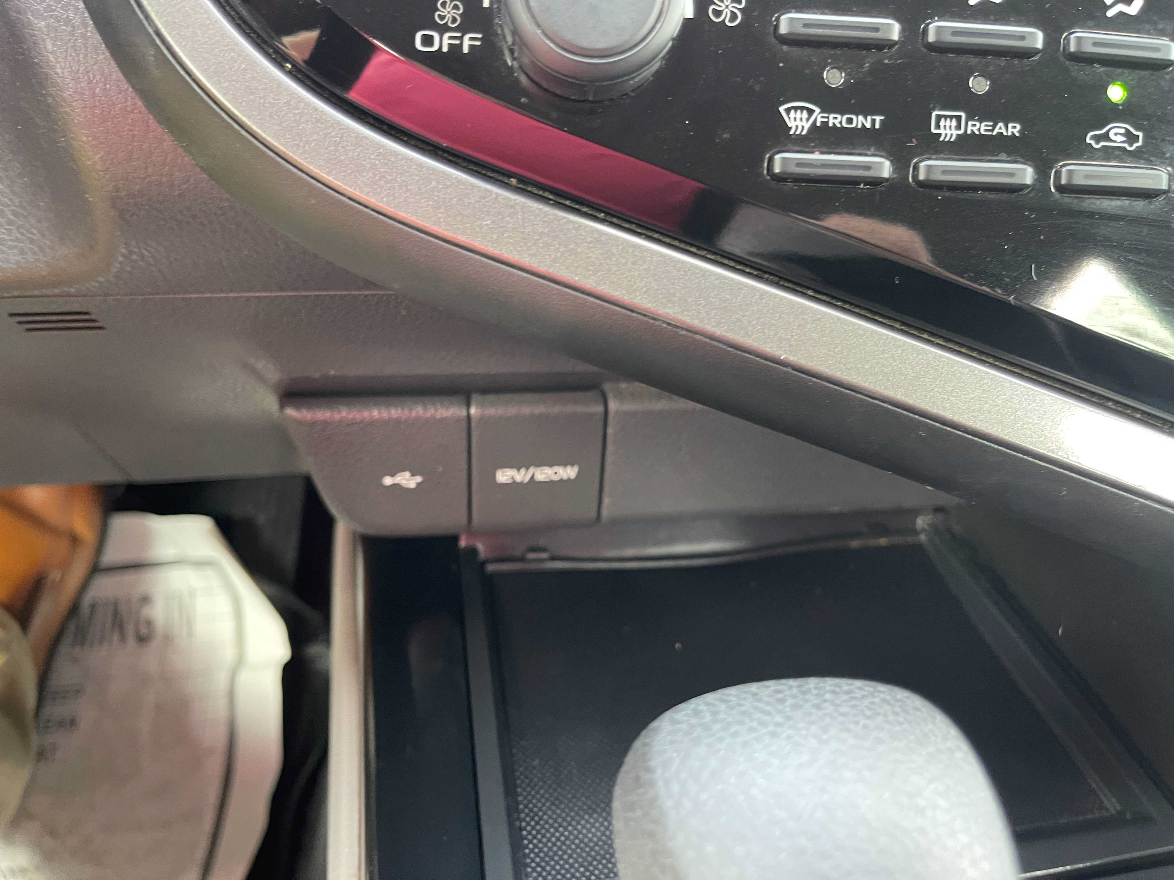 Used 2020 Toyota Camry LE AWD/4WD image 20