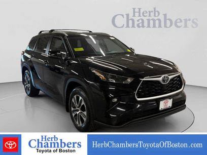 Used 2023 Toyota Highlander XLE