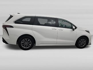 Used 2026 Toyota Sienna LE FWD video 3