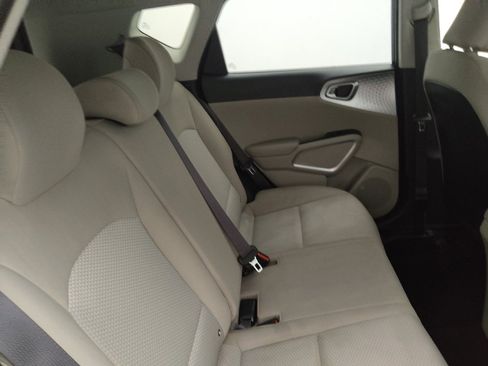 Used 2020 Kia Soul LX FWD image 19