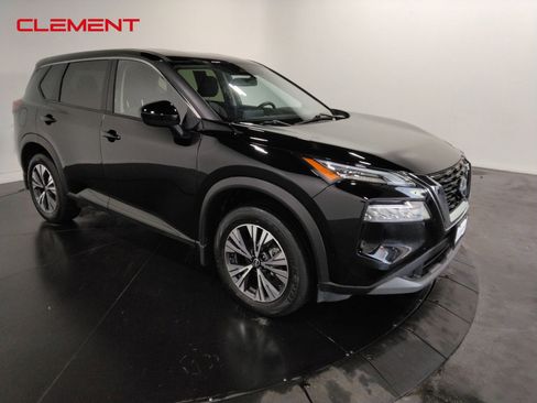 Used 2023 Nissan Rogue SV image 3