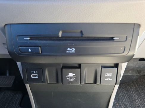 Used 2023 Honda Odyssey Touring image 19