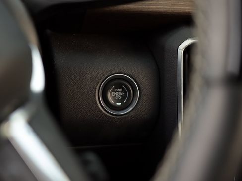 Used 2024 GMC Acadia Denali w/ Super Cruise Package image 20