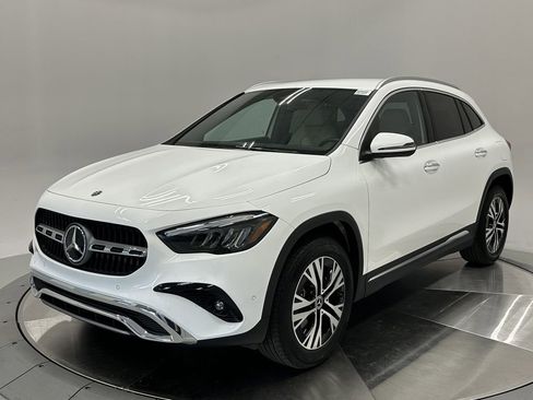 Certified 2025 Mercedes-Benz GLA 250 image 3