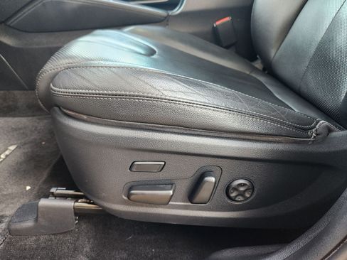 Used 2020 Hyundai Santa Fe Limited FWD image 23