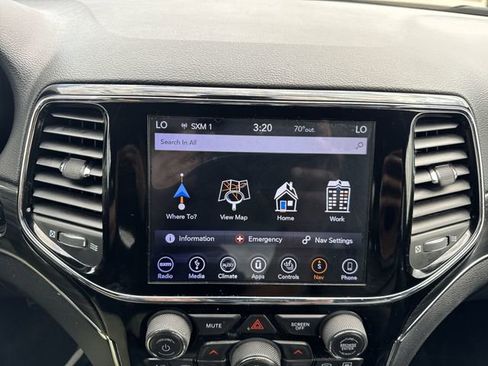 Used 2019 Jeep Grand Cherokee Limited AWD/4WD image 14