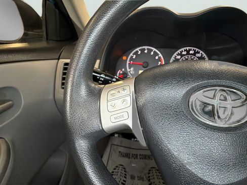 Used 2013 Toyota Corolla LE w/ Premium Pkg FWD image 27