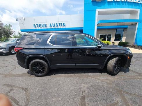 Used 2023 Chevrolet Traverse LT FWD image 4