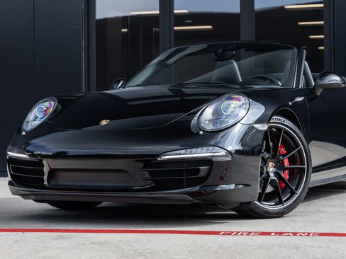 Used 2013 Porsche 911 Carrera 4S AWD/4WD image 7