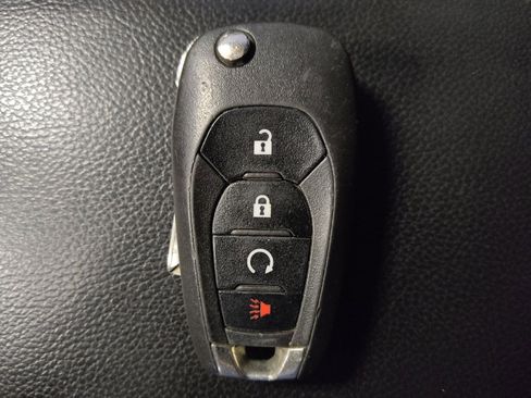 Used 2019 Chevrolet Cruze LT image 32