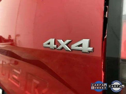 Used 2025 Nissan Frontier SV image 87