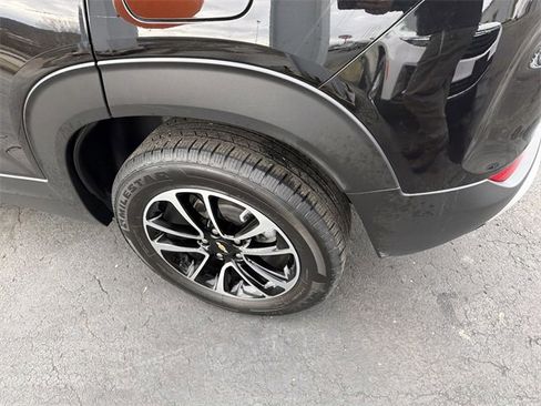 Used 2025 Chevrolet TrailBlazer LT image 7