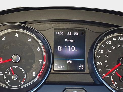 Used 2021 Volkswagen Atlas Cross Sport SE image 23