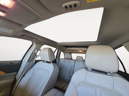 Used 2012 Lincoln MKX AWD image 12
