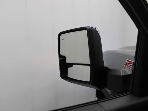 Used 2025 Chevrolet Silverado 2500 LTZ w/ LTZ Premium Package image 11