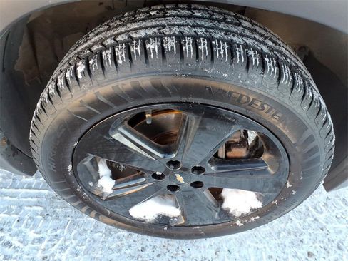 Used 2016 Chevrolet Trax LTZ w/ Midnight Edition image 14