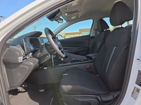 New 2026 Hyundai Elantra SE w/ Cargo Package image 5