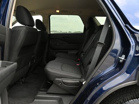 Used 2025 Nissan Pathfinder SV FWD image 20