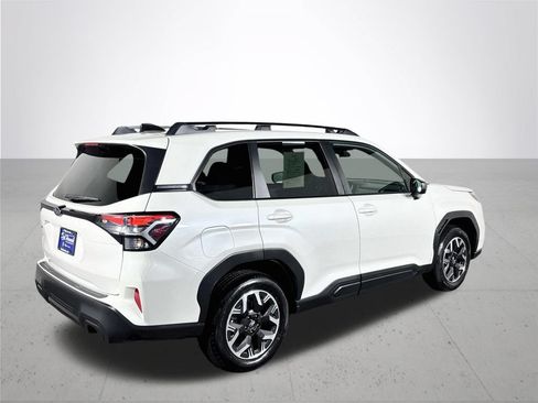 Certified 2026 Subaru Forester Premium AWD/4WD image 7