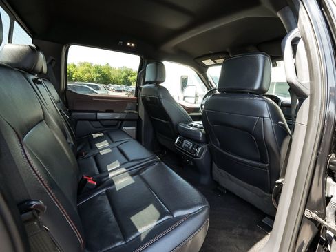 Used 2022 Ford F150 Lariat w/ Equipment Group 502A High AWD/4WD image 40