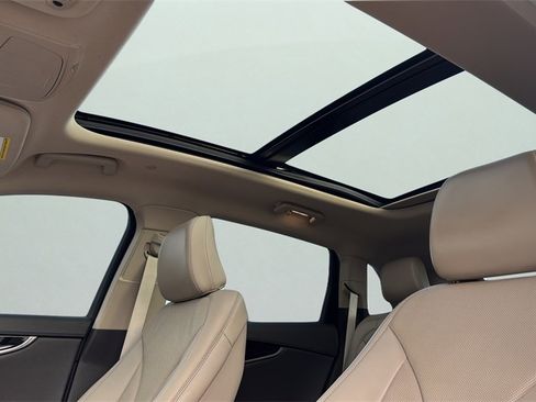 Used 2021 Lincoln Nautilus Reserve image 10