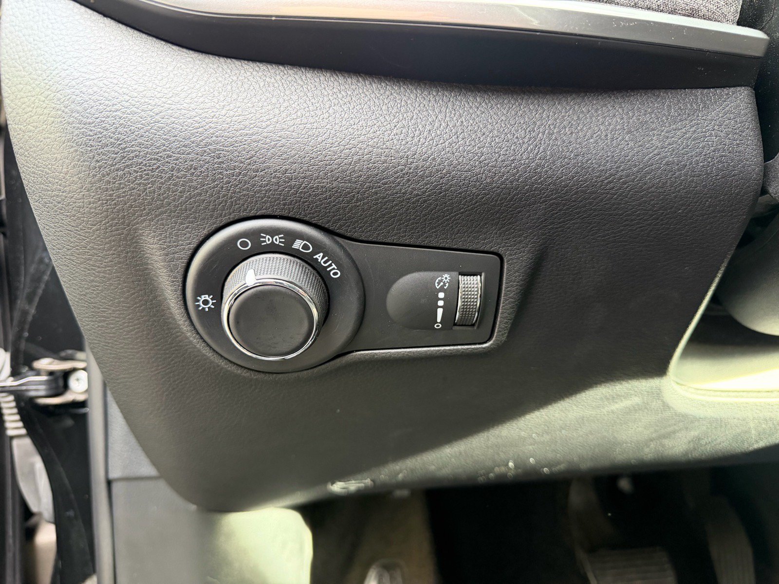 Used 2023 Jeep Compass Sport AWD/4WD image 22
