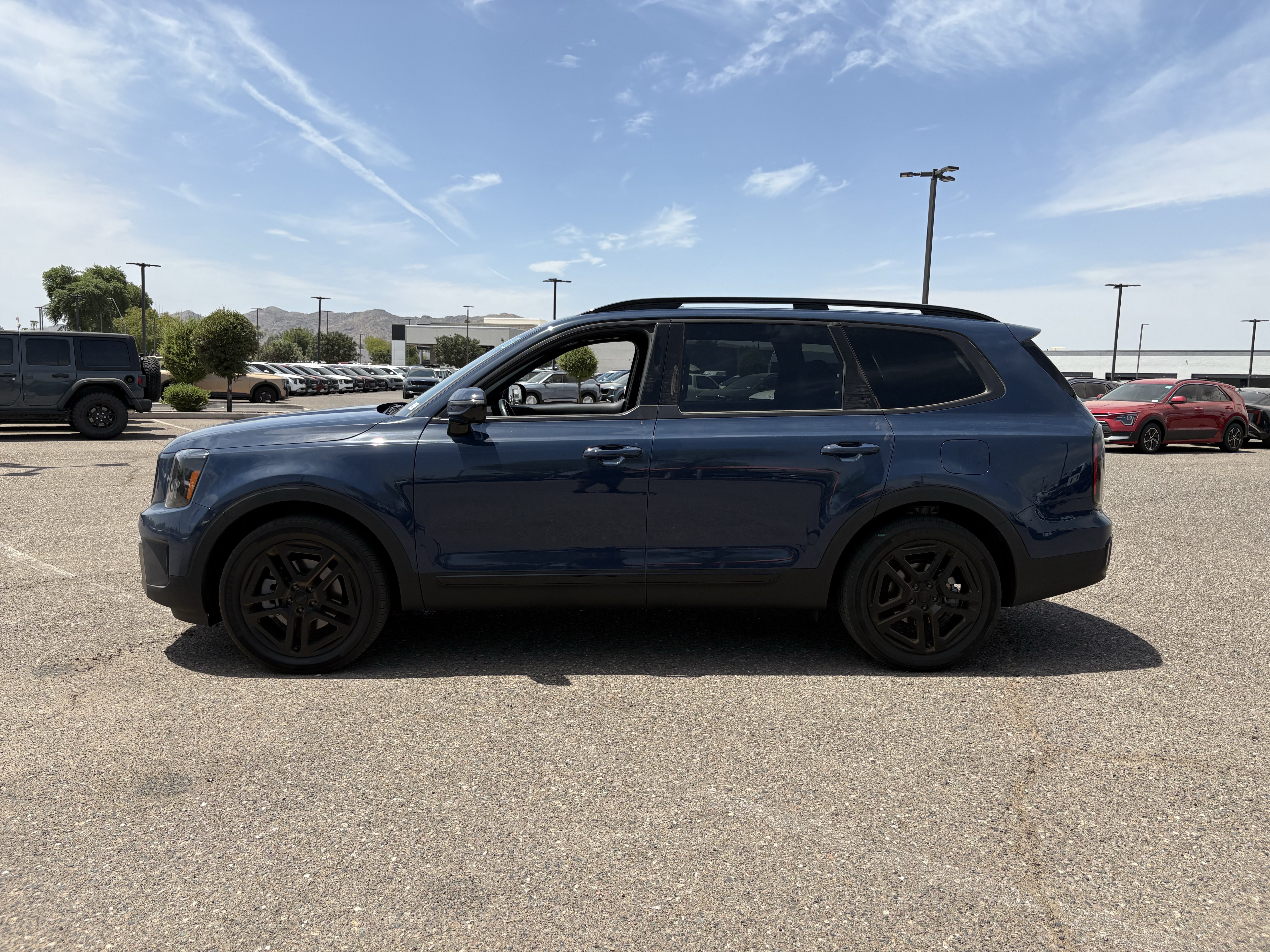 Certified 2025 Kia Telluride SX X-Line AWD/4WD image 3