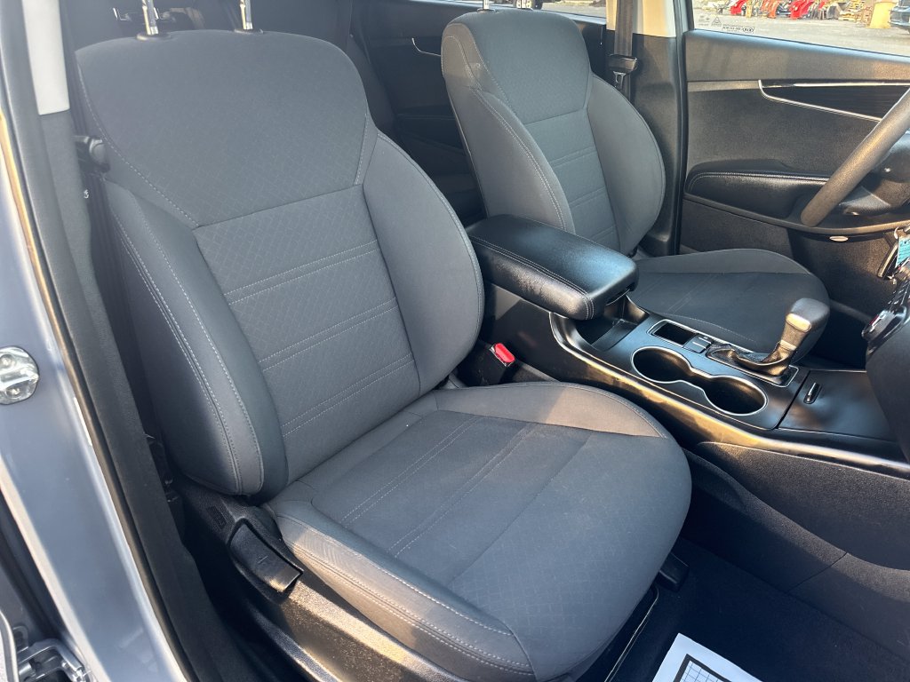 Used 2020 Kia Sorento LX FWD image 23