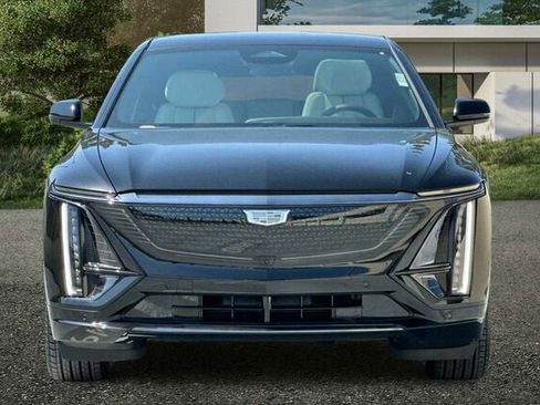 New 2025 Cadillac Lyriq Sport image 9