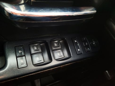 Used 2015 GMC Sierra 2500 Denali w/ Duramax Plus Package image 14