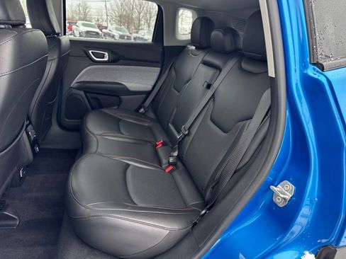 Certified 2022 Jeep Compass Latitude image 34