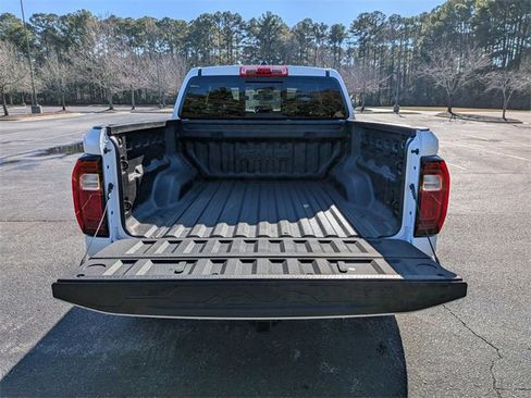 New 2026 GMC Canyon AT4 image 30