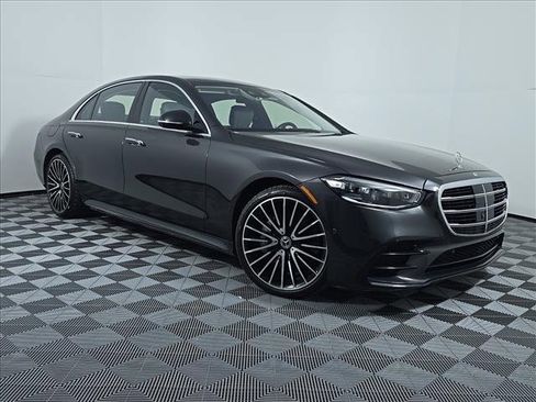 Certified 2022 Mercedes-Benz S 500 4MATIC image 9