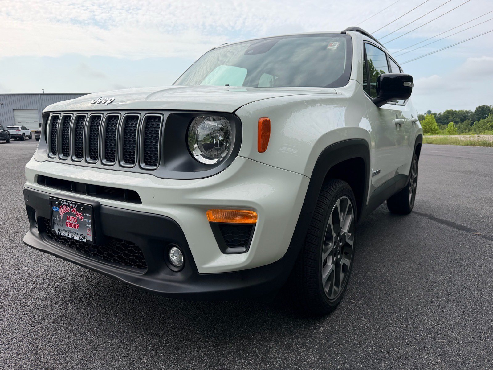 Used 2022 Jeep Renegade Limited w/ Sun, Sound & Wheels Group AWD/4WD image 8