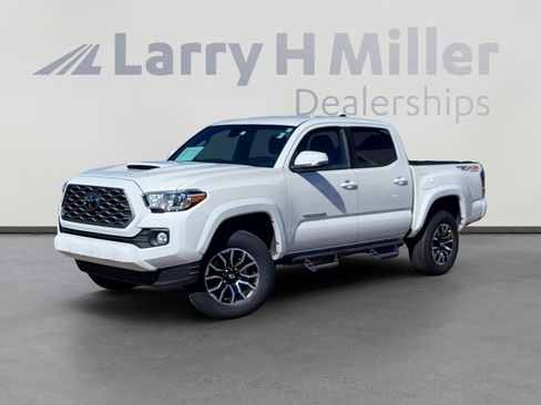 Used 2021 Toyota Tacoma TRD Sport w/ Technology Package image 1