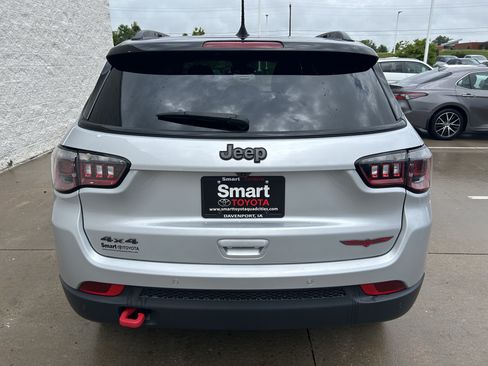 Used 2025 Jeep Compass Trailhawk AWD/4WD image 5