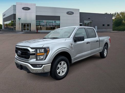 Used 2023 Ford F150 XLT w/ Equipment Group 301A Mid image 5