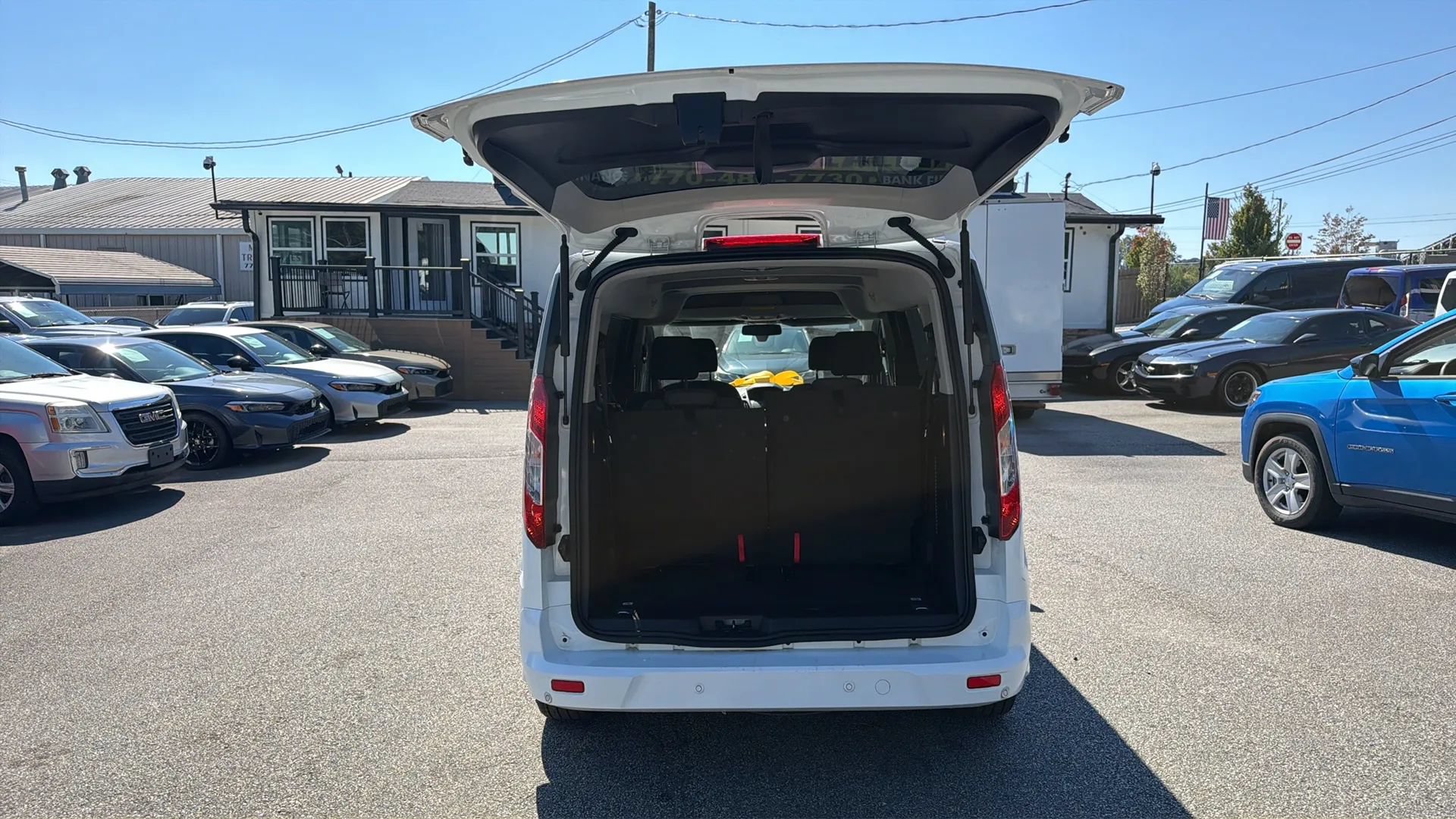 Used 2018 Ford Transit Connect XLT FWD image 8