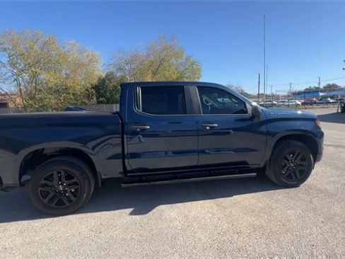 Used 2022 Chevrolet Silverado 1500 Custom image 9