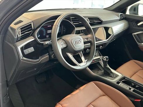 Certified 2025 Audi Q3 2.0T Premium image 9